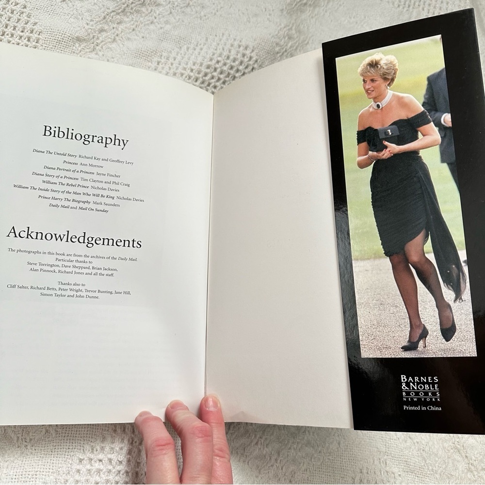 Diana - Unseen Archives by Alison Gauntlett - Picture 6 of 9